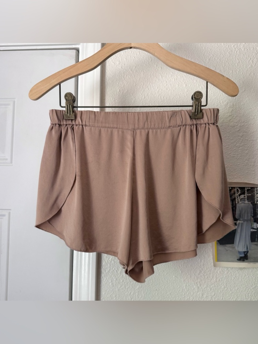 lunya blush taupe layered skort shorts